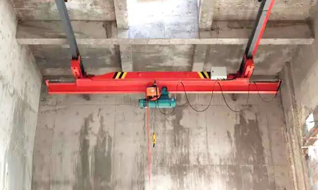 電動葫蘆懸掛蜜桃久久无码機與電動單梁蜜桃久久无码機的區別