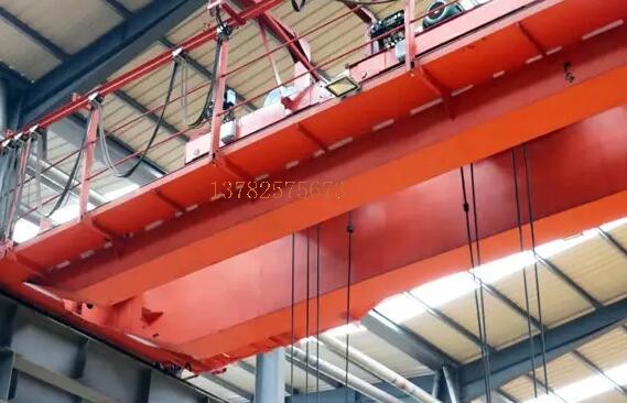 橋式蜜桃久久无码機維修保養--路軌、電纜橋架