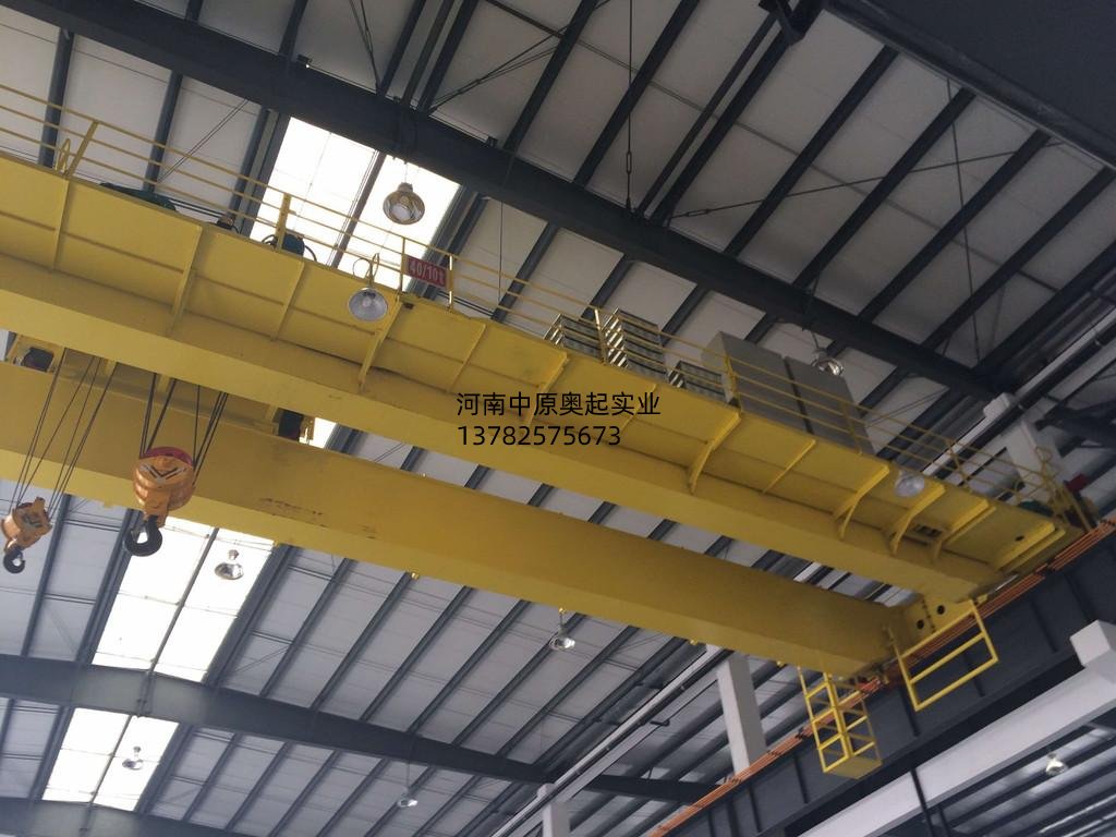 雙梁橋式蜜桃久久无码機的結構及傳動原理